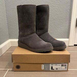 UGG W Amie Grey Boots